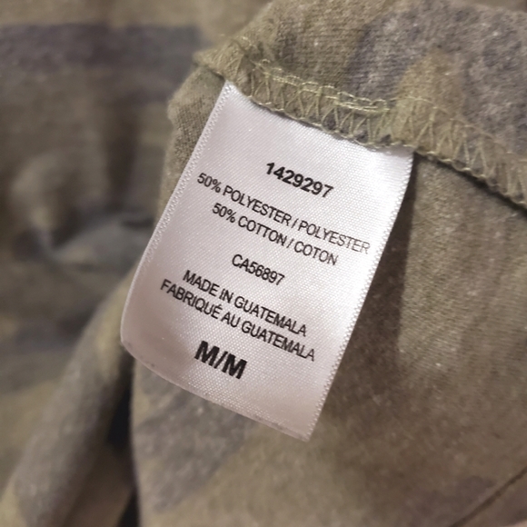 Lucky Brand - Logo Camo Tee - Size M - Picture 8 of 9